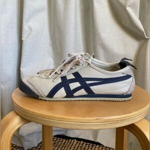 Onitsuka Tiger
MEXICO 66
